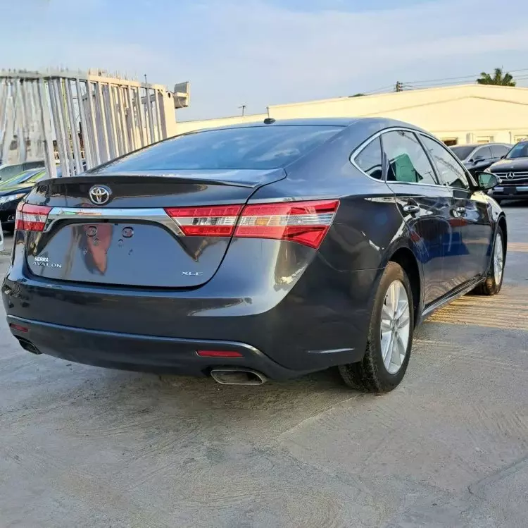 Toyota Avalon