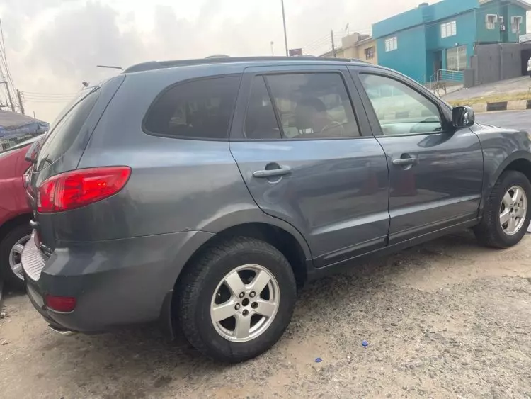 Hyundai SANTA GL