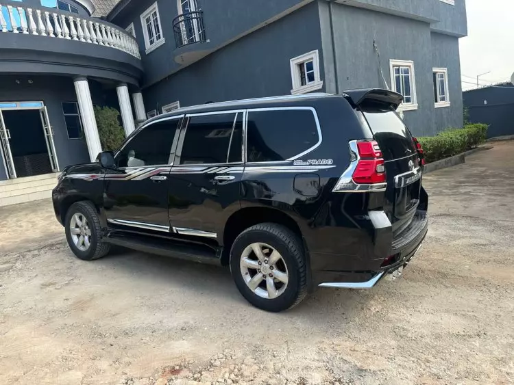 Toyota Landcruiser Prado