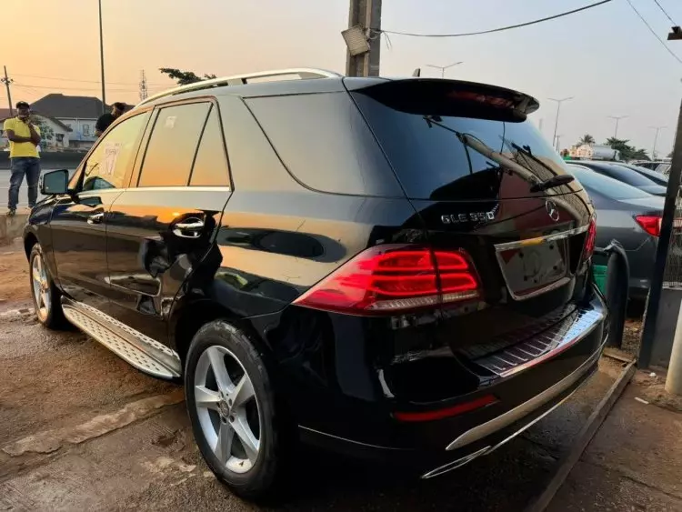 Mercedes-Benz GLE 350