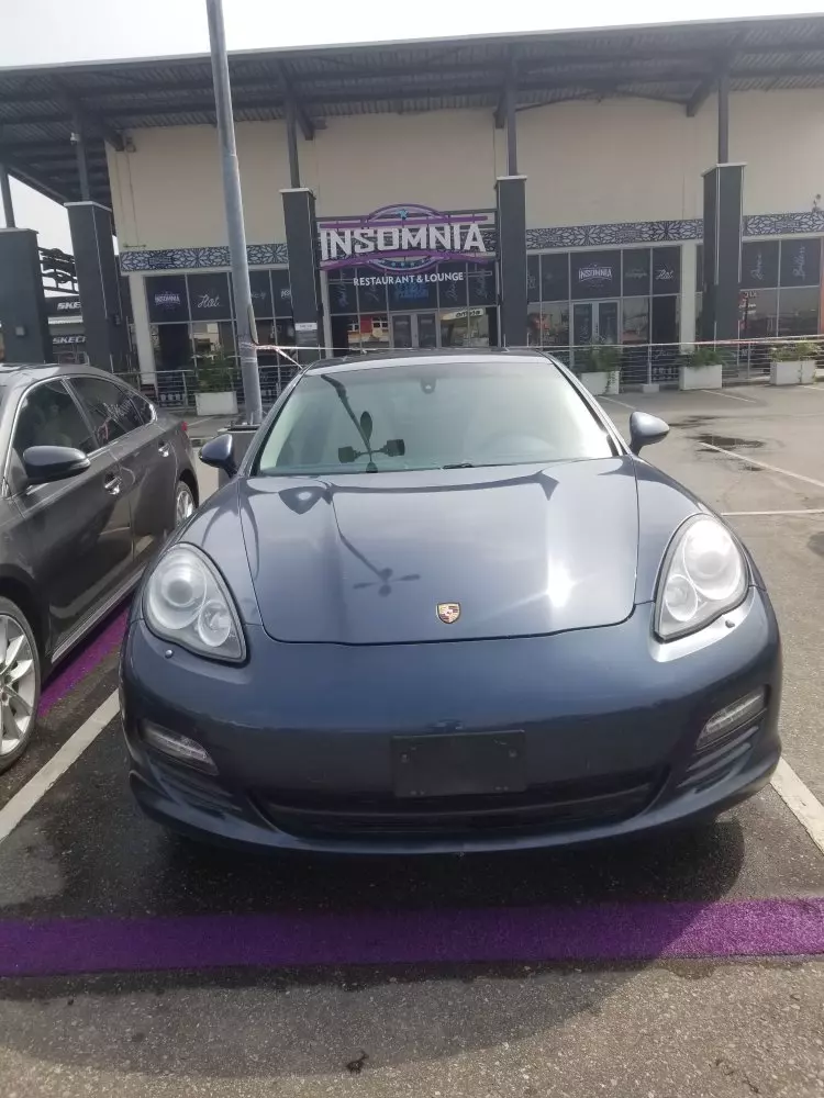 PORSCHE Panamera