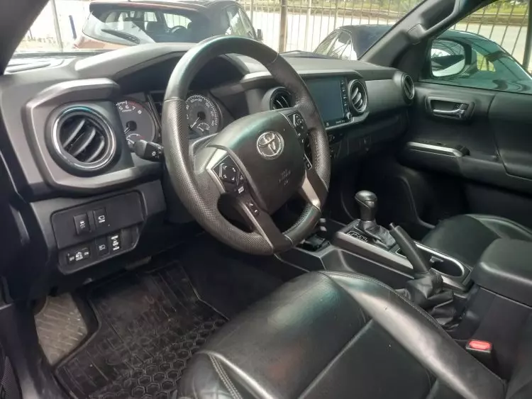 Toyota Tacoma