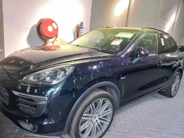 PORSCHE Cayenne