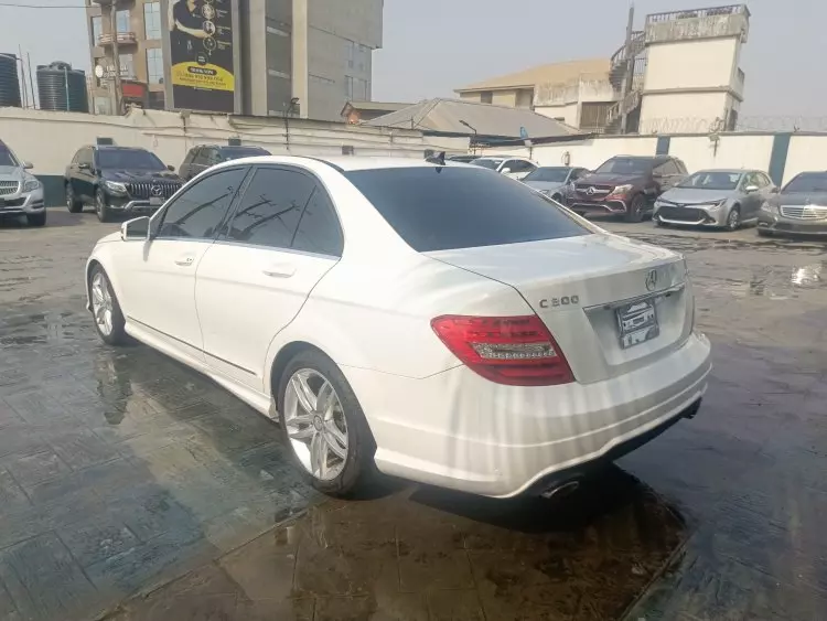 Mercedes-Benz C 300