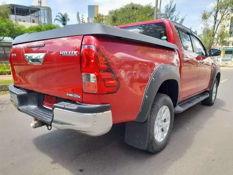 Toyota Hilux