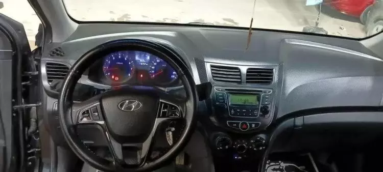 Hyundai Accent RB