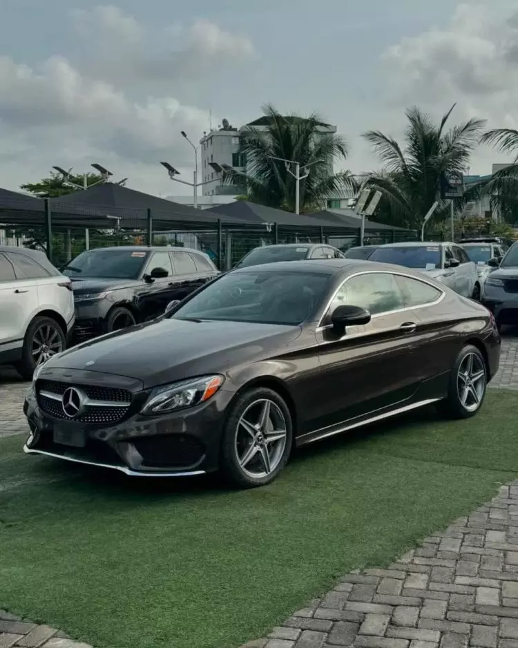 Mercedes-Benz C 300
