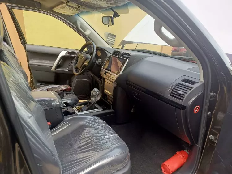 Toyota  Land Cruiser VXR V8