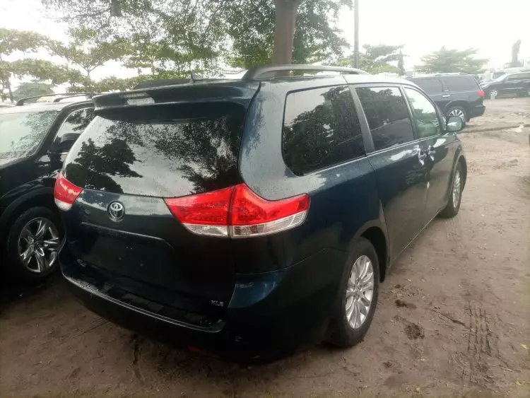 Toyota Sienna