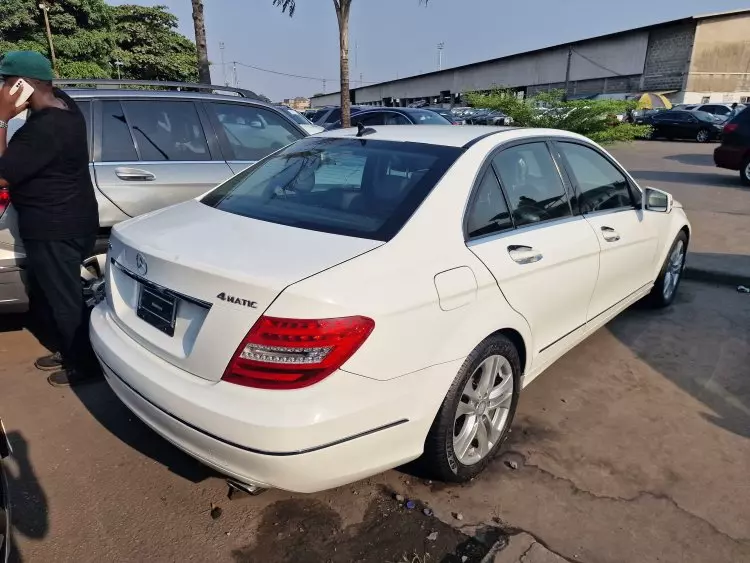 Mercedes-Benz C 300