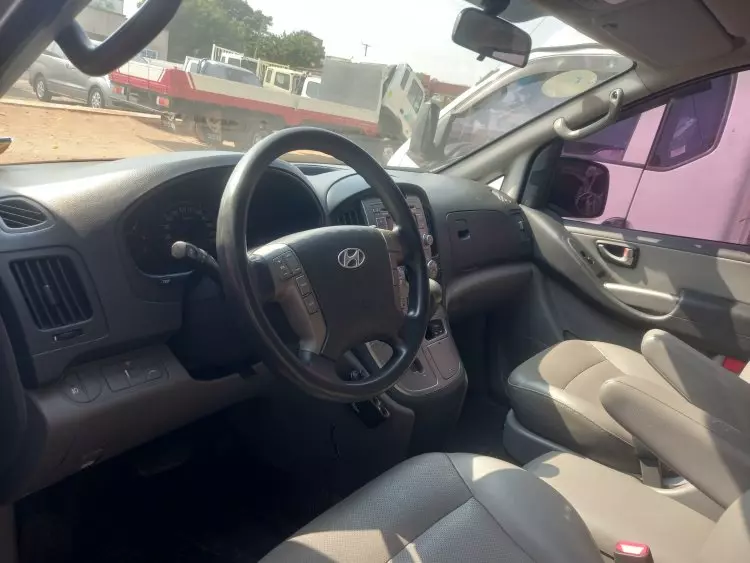 Hyundai Grand starex