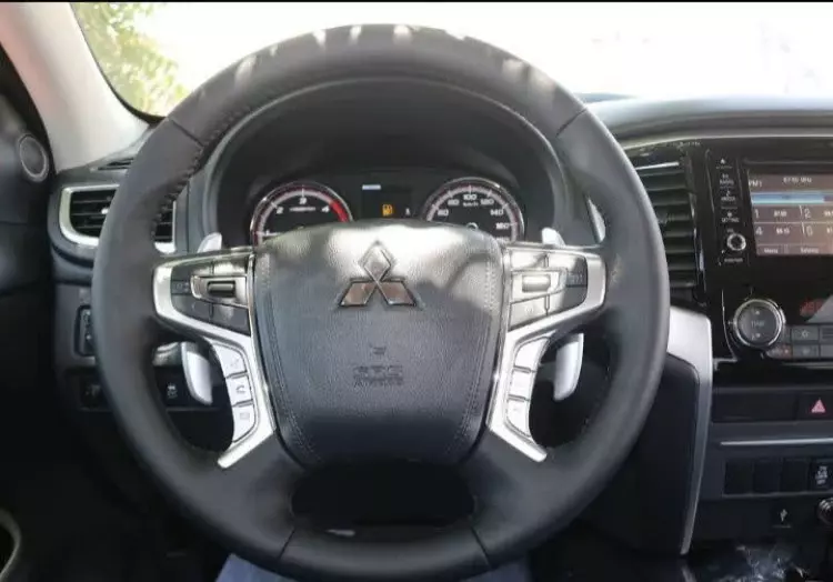 Mitsubishi L200