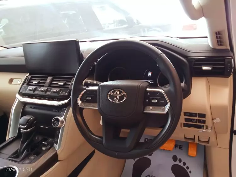 Toyota Landcruiser ZX