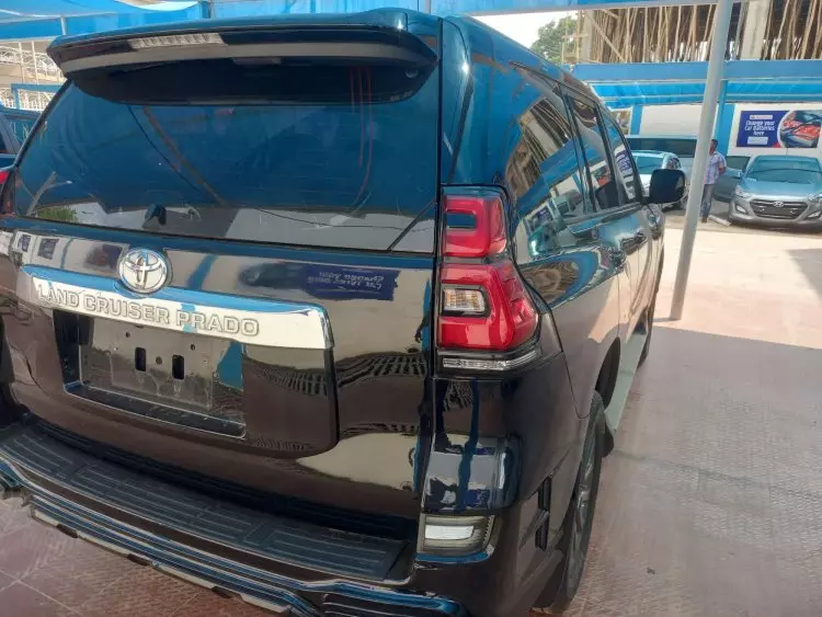 Toyota Landcruiser Prado