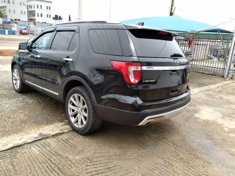 Ford Explorer