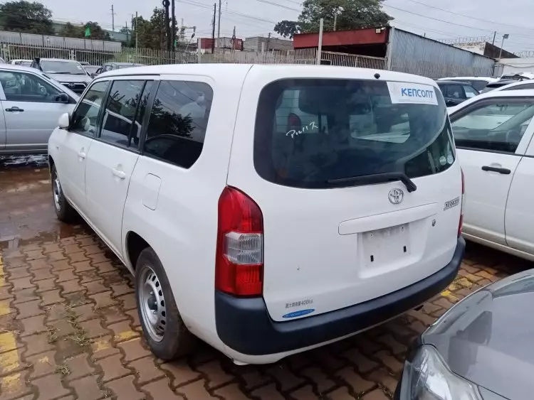 Toyota Succeed