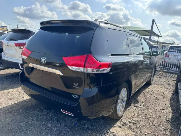 Toyota Sienna