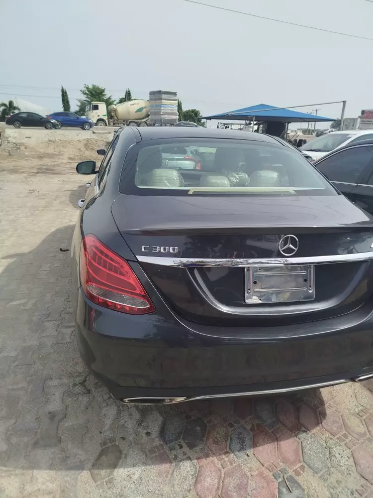 Mercedes-Benz C 300