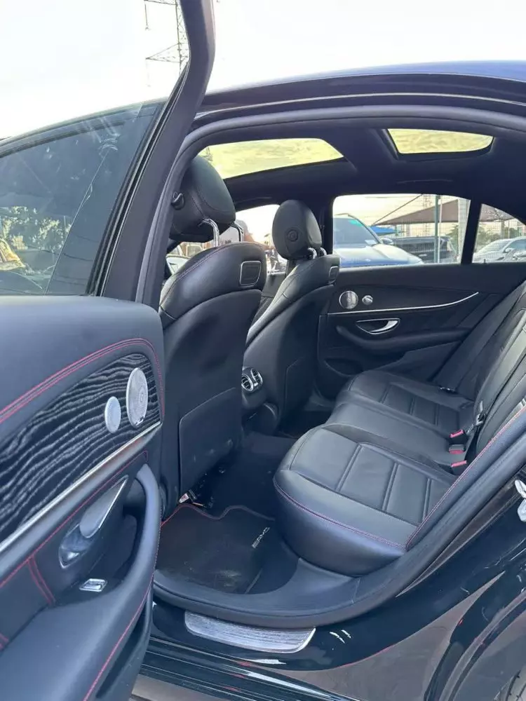 Mercedes-Benz E 43 AMG