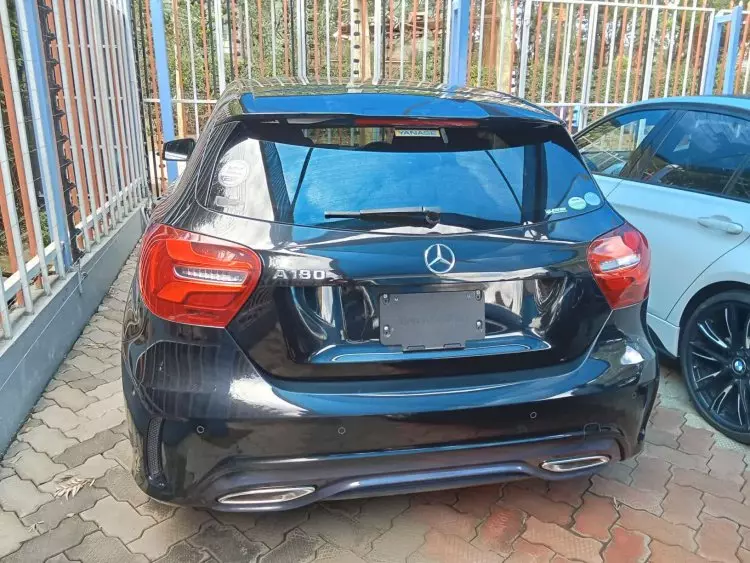 Mercedes-Benz A 180
