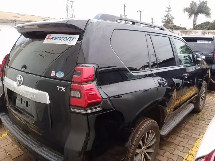 Toyota Landcruiser Prado
