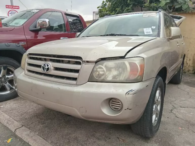 2004 Toyota Highlander