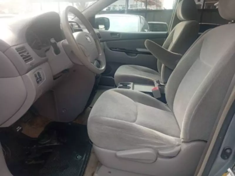 Toyota Sienna - 2005