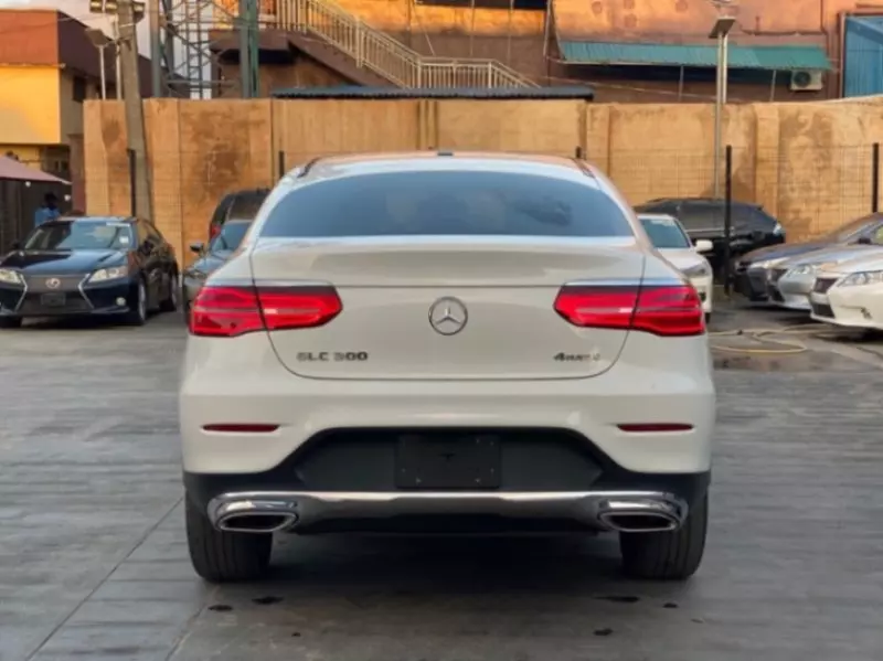 Mercedes-Benz GLC 300   - 2017