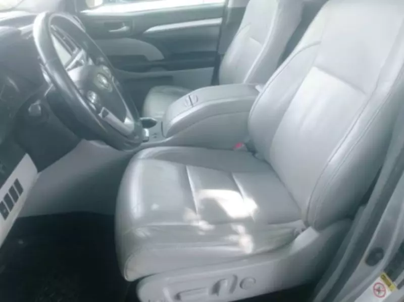 Toyota Highlander   - 2017