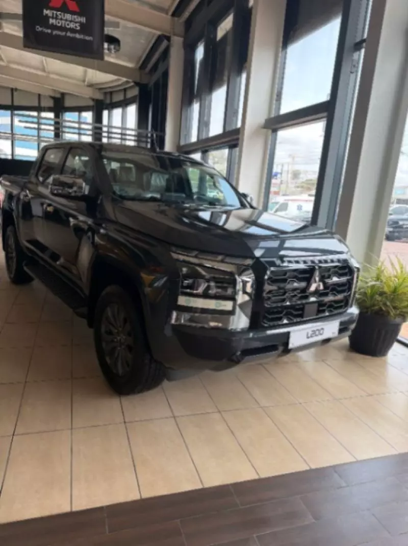 Mitsubishi L200 D/C Sportero A/T