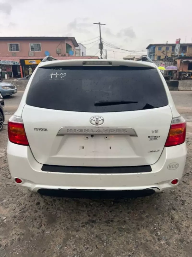 Toyota Highlander   - 2009