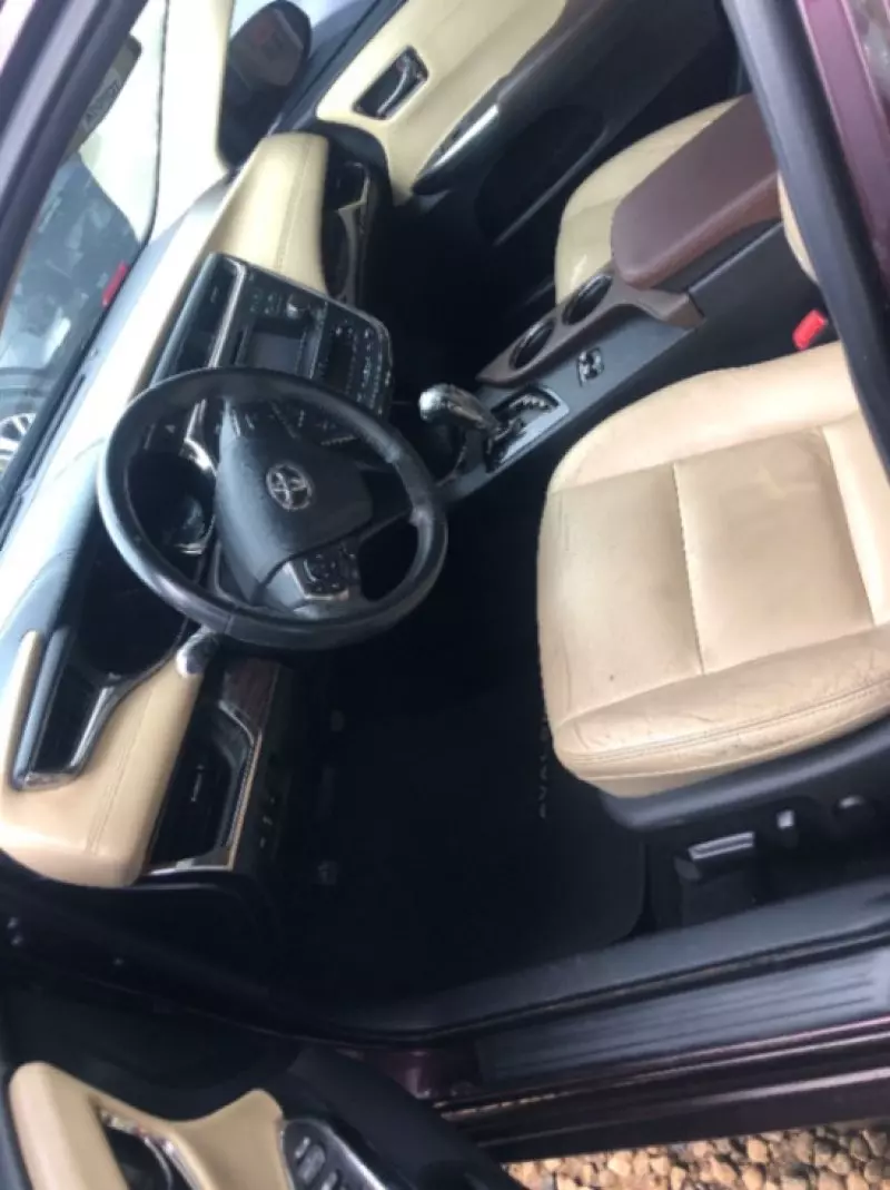 Toyota Avalon   - 2013