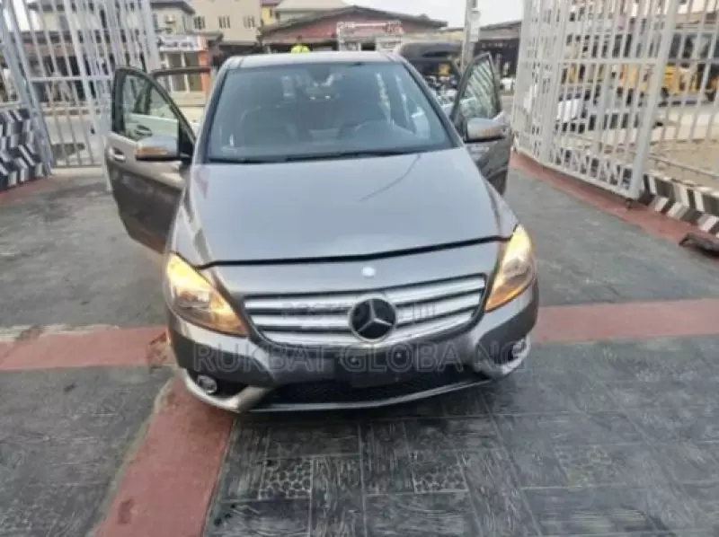 Mercedes-Benz B 250   - 2013