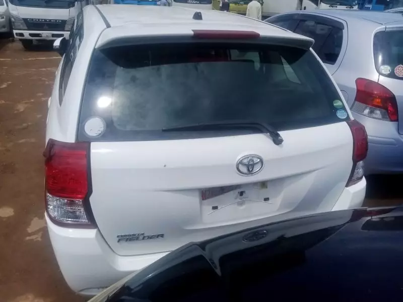 Toyota Fielder    - 2014