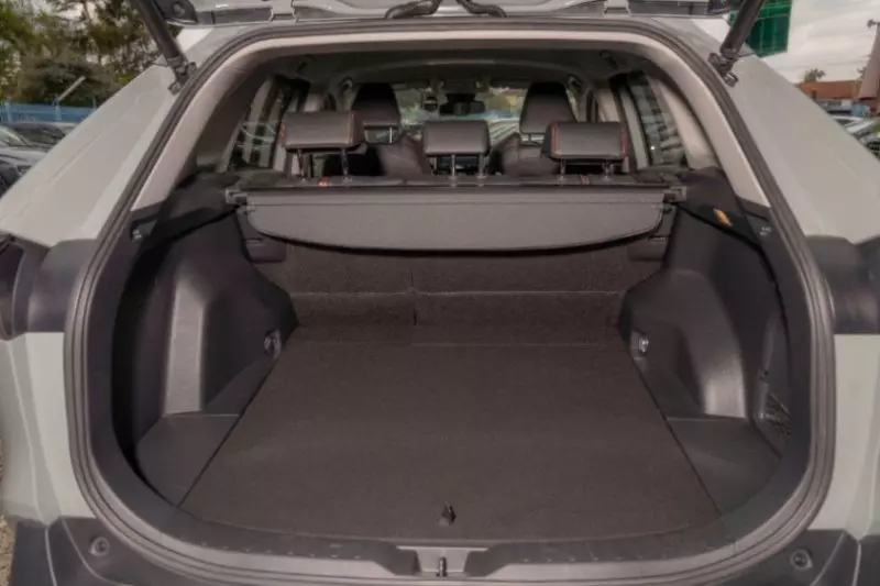 Toyota RAV 4   - 2019