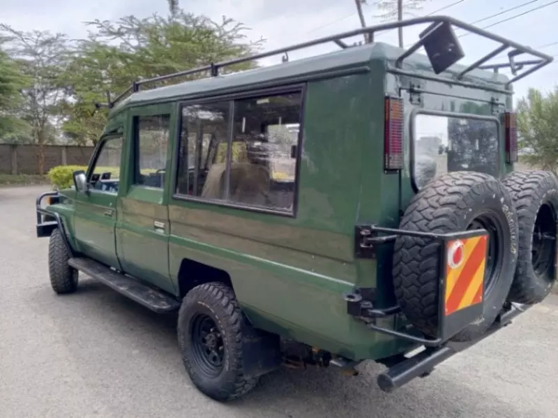 Toyota Land Cruiser   - 2006