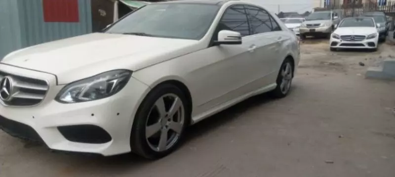 Mercedes-Benz E-Class   - 2010