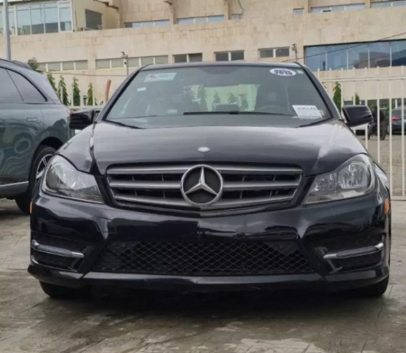 Mercedes-Benz C 300   - 2013
