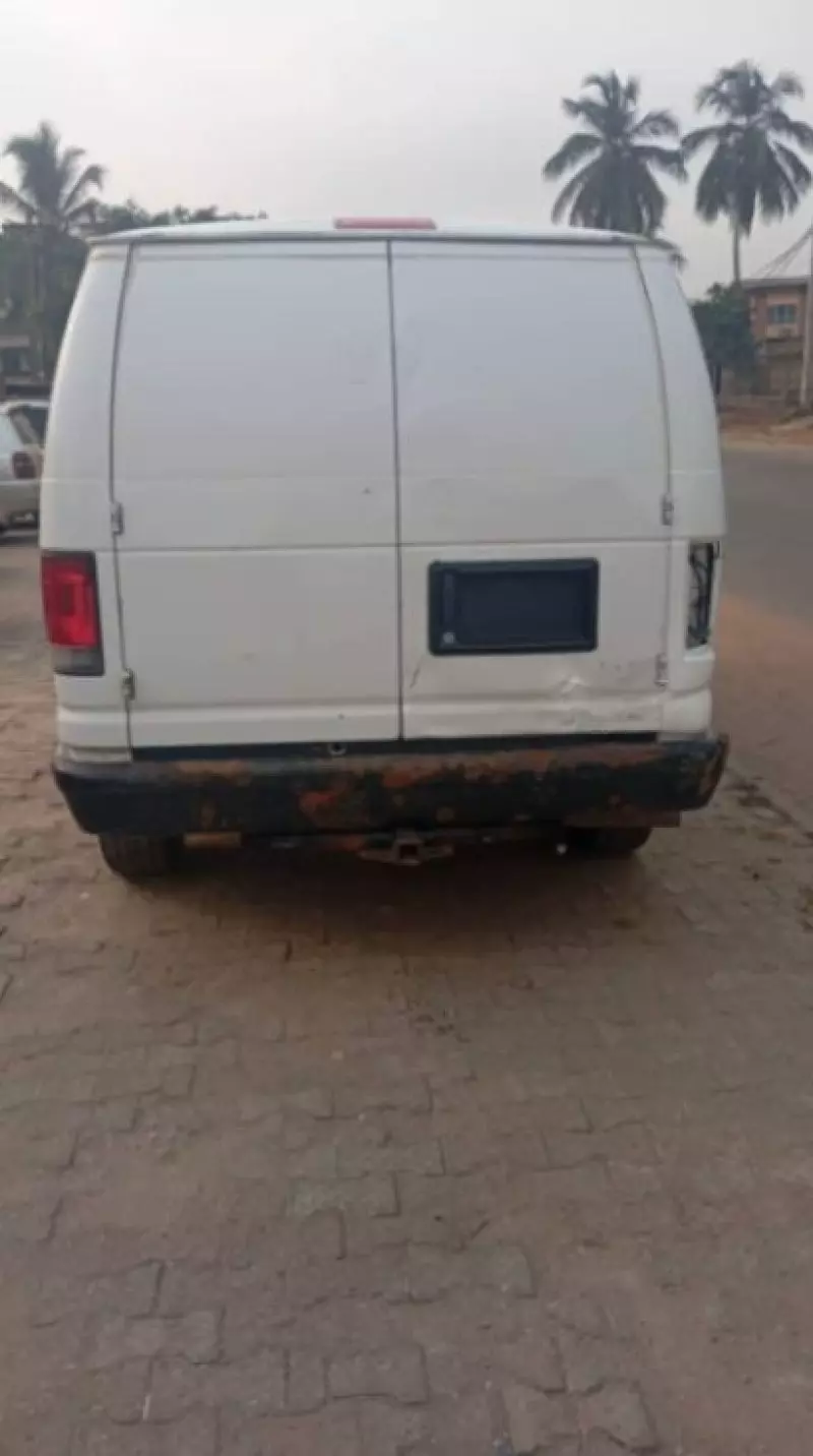 Ford Econoline   - 2013