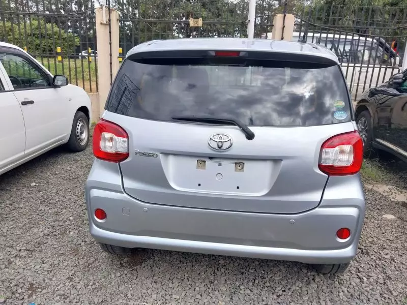 Toyota Passo   - 2016