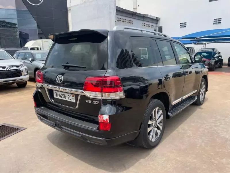 Toyota Land Cruiser   - 2015