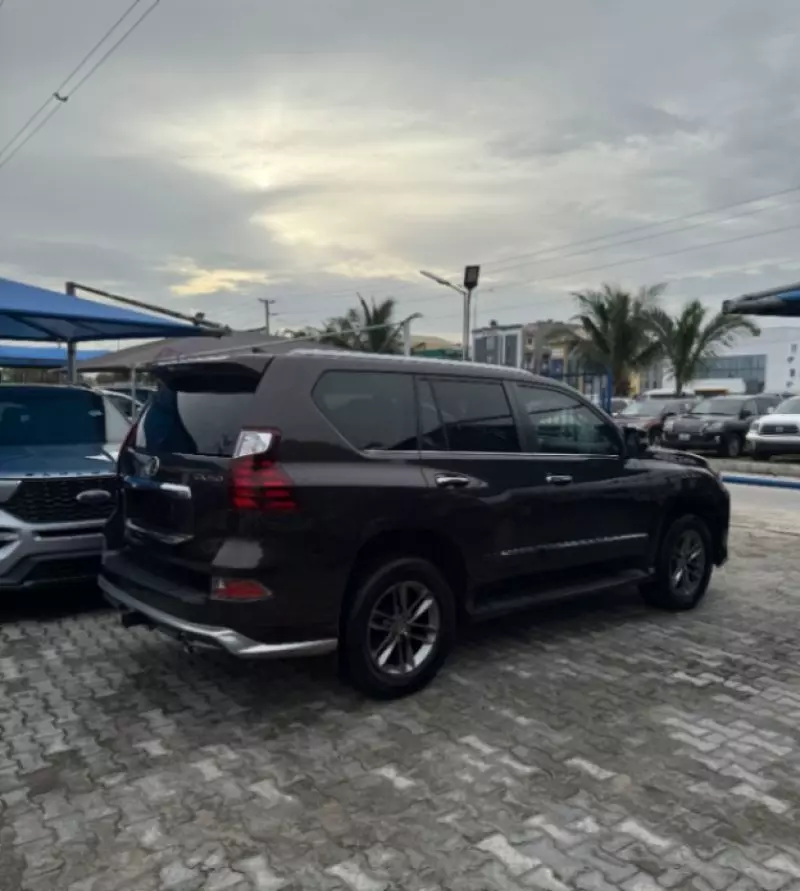 Lexus GX 460   - 2017