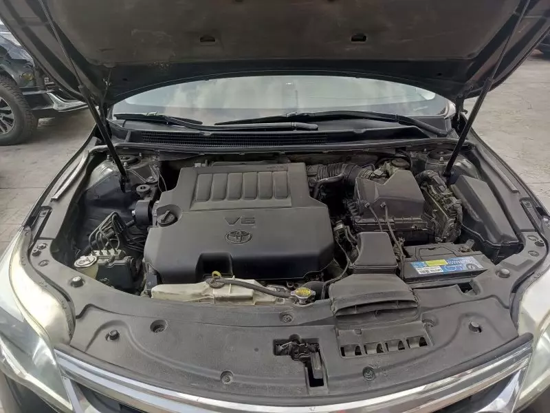 Toyota Avalon   - 2015