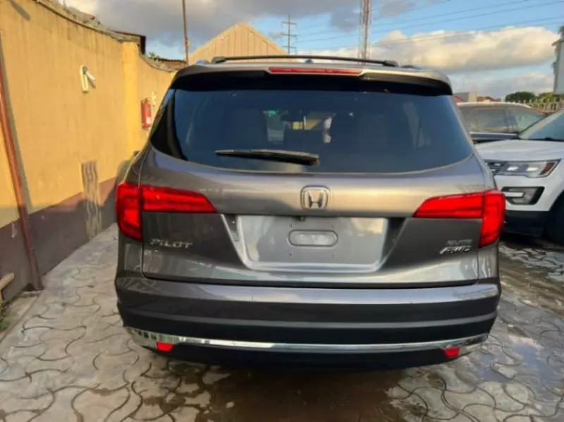 Honda Pilot   - 2016