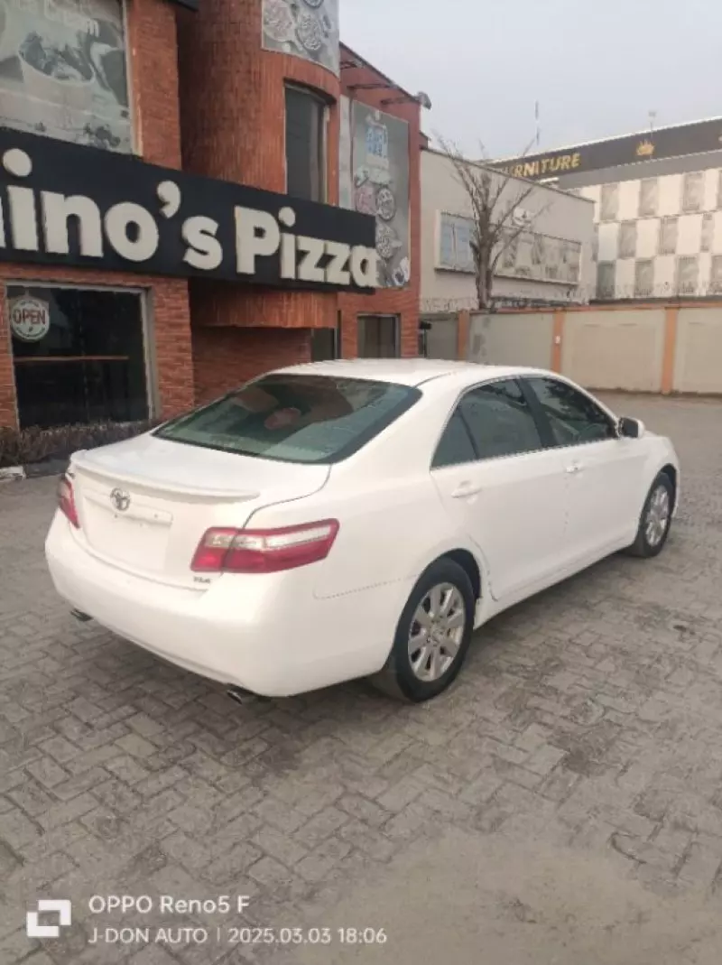 Toyota Camry   - 2008