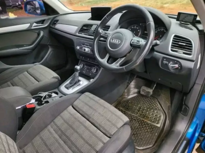 Audi Q3   - 2016