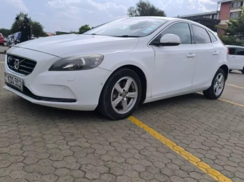Volvo V40   - 2017