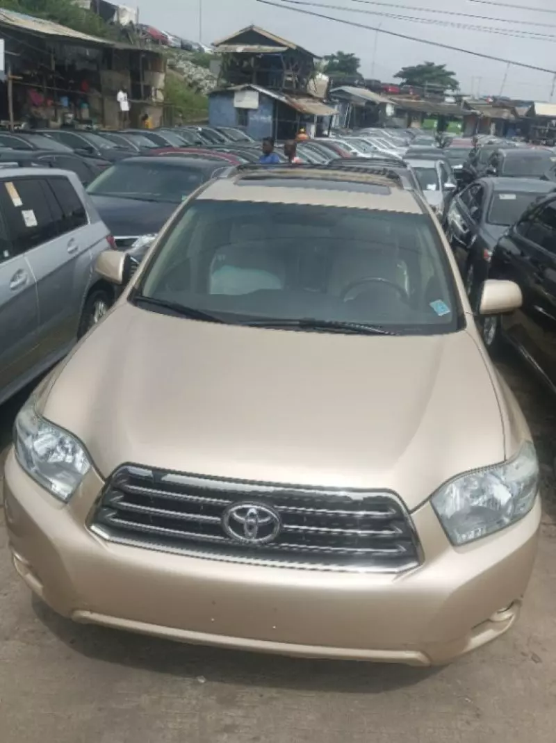 Toyota Highlander   - 2009