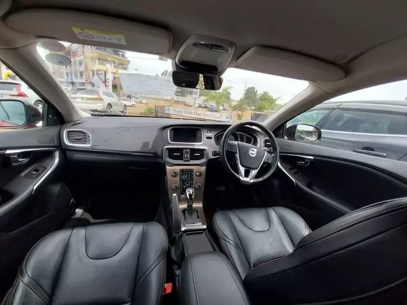 Volvo V40   - 2017