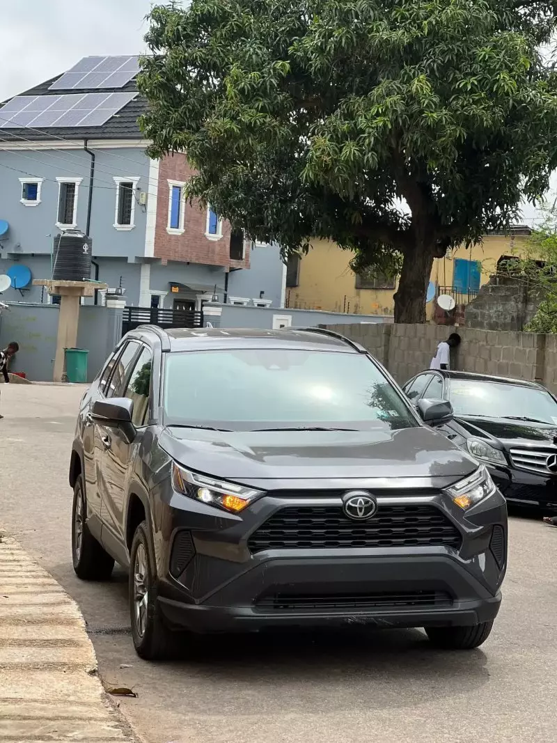 Toyota RAV 4   - 2024